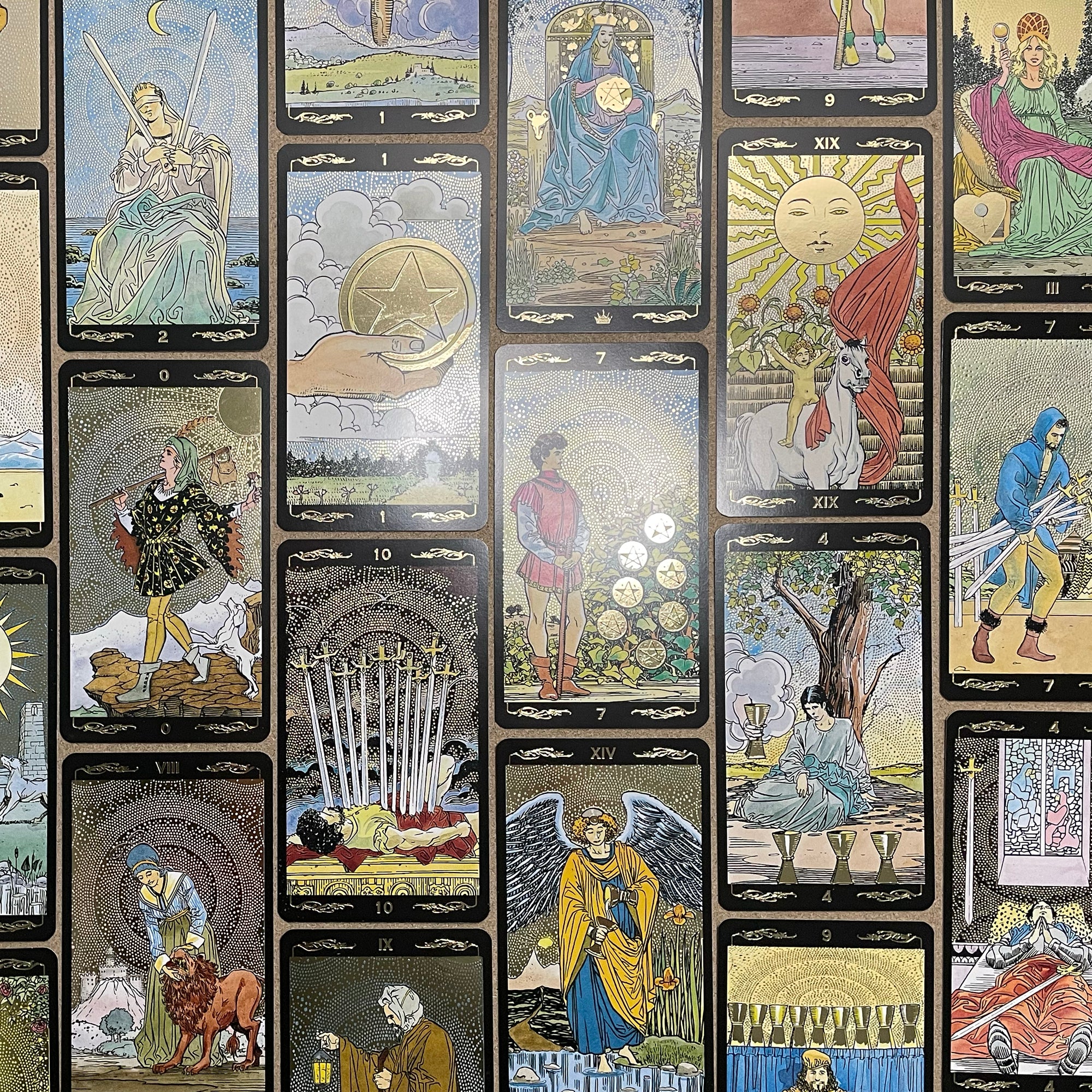 Golden Universal Tarot