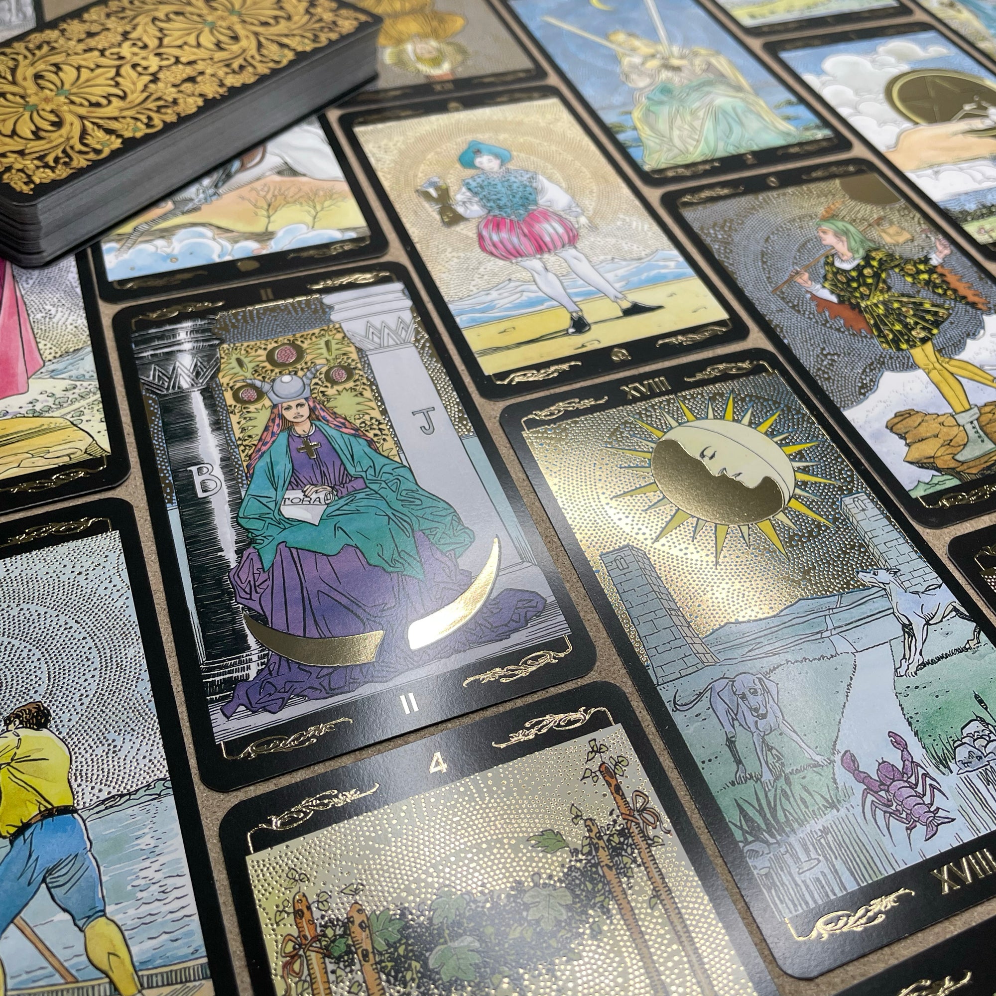 Golden Universal Tarot